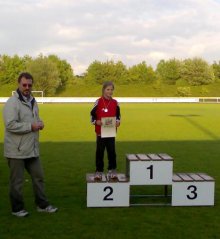 einsame Siegerehrung für Henrike Weiser (W9)