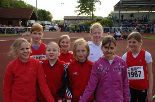 hintere Reihe: Lea Völker, Kerstin Schulze-Kalthoff, Lilli Uhlig und Henrike Weiser. Vorne von Links: Maike Schulenkorf, Carla Weiser, Anna Uhlig und Angelina Paus. hintere Reihe: Lea Völker, Kerstin Schulze-Kalthoff, Lilli Uhlig und Henrike Weiser. Vorne von Links: Maike Schulenkorf, Carla Weiser, Anna Uhlig und Angelina Paus.