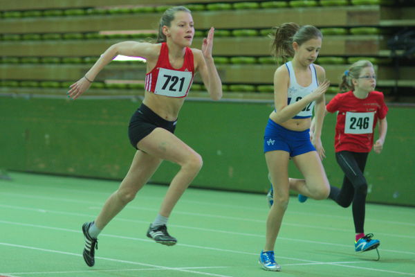 60m Sprint für Annika Schulze Kalthoff. Annika war zum ersten Mal in der Dortmunder Helmut Körnig Halle.
