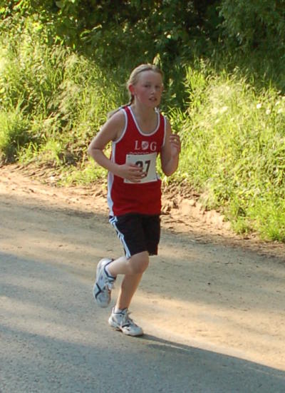 Vanessa Fliß kommt als 15. ihrer Altersklasse ins Ziel. 