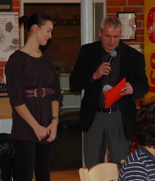 Ein wenig später erschien unser Dauergast Sarah Reuter bei der Ehrung der besten LG Ahteten.