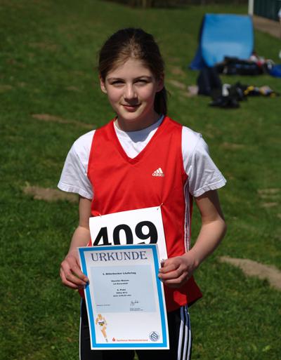 Henrike sammelt wieder wichtige Punkt für die Läufercupwertung. Mit 2:55,63 min lief sie auf Platz sechs. 