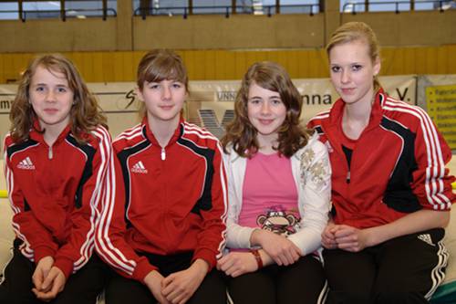 Maike Schulenkorf, Henrike Weiser, Laura Schulenkorf und Nadine Thiemann nach den Ehrugnen.