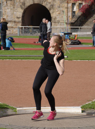 Mit 11,08m im Kugelstoßen musste sich unsere Mehrkämpferin Nadine Thiemann nur der westfälischen Kugelstoßelite in der weiblichen U18 geschlagen geben.