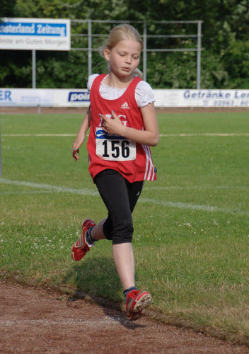 Wichtige Punkte für Marlen Fleige. Platz 12 in der Altersklasse W10 mit 3:43,99 m über 800m