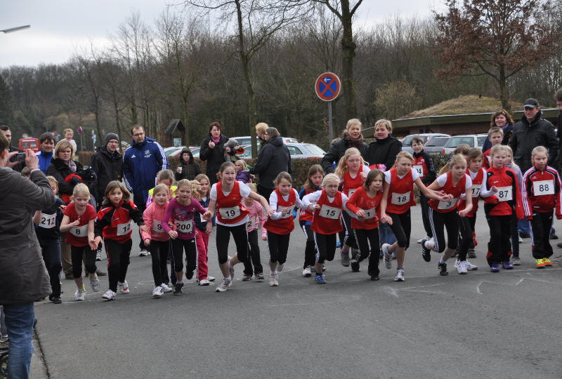 Start der Schülerinnen über 1,25 km.