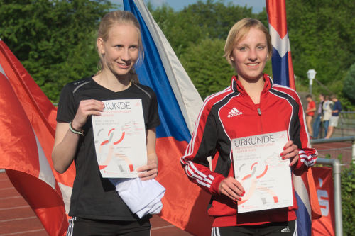 Kaum Verschnaufpause nach dem schnellen 1.500m Rennen. Kerstin Schulze Kalthoff steigert ihre Bestleistung um 13 Sekunden auf 5:11,34 min und wird Vizemeisterin in der weiblichen U18.