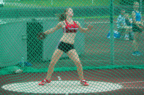 Mit ihren Diskuswürfen war dafür Jana nicht ganz zufrieden. Der Diskus wollte nicht so recht an Höhe gewinnen.