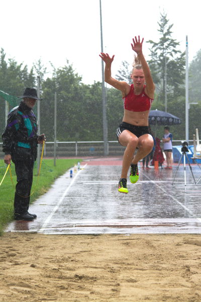 Larissa Boom sprang mit 4,59m leider nicht mehr die westfälische Norm. Larissa Boom sprang mit 4,59m leider nicht mehr die westfälische Norm.