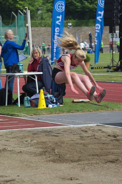 Auch bei Carla Weiser klappte der Weitsprung in Gladbeck schon wieder ein wenig besser als zuvor in Olfen. Auch bei Carla Weiser klappte der Weitsprung in Gladbeck schon wieder ein wenig besser als zuvor in Olfen.