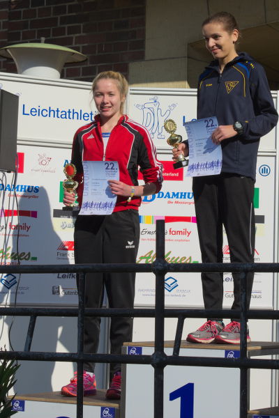 Carla pulverisiert ihre alte Bestzeit mit gelaufenen 21:51 min und wird Zweite der W15 hinter Klara Koppe Carla pulverisiert ihre alte Bestzeit mit gelaufenen 21:51 min und wird Zweite der W15 hinter Klara Koppe