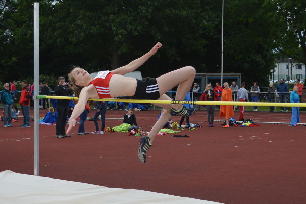 Noch eine Höhe mehr übersprang Maike Schulenkorf mit 1,48m.