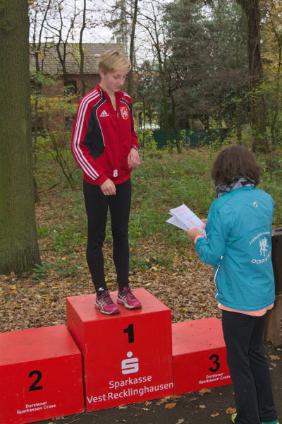 Dauerabo auf Platz Eins in Dorsten. Kerstin gewinnt wieder ihre Altersklasse und nimmt einen Stutenkerl mit nach Hause Dauerabo auf Platz Eins in Dorsten. Kerstin gewinnt wieder ihre Altersklasse und nimmt einen Stutenkerl mit nach Hause.