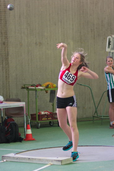 Mit 10,31m gewann Jana Riermann hoch überlegen das Kugelstoßen der W14.