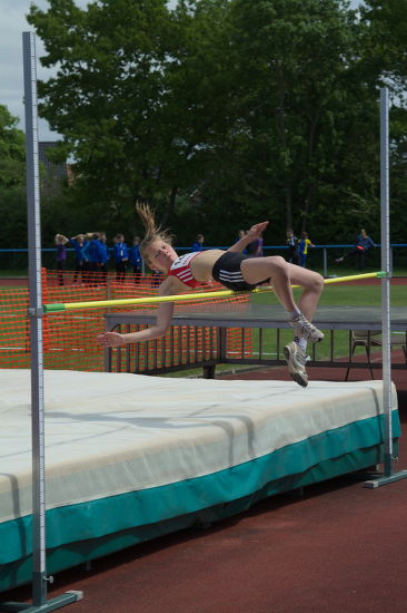 Im Hochsprung überfloppte Annika ausgezeichnete 1,32m.