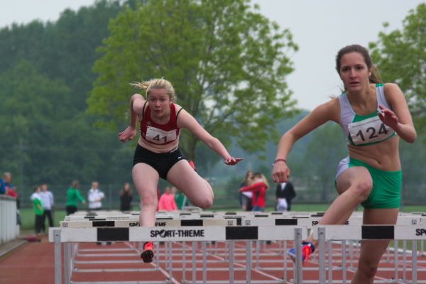 Aus "Zeitvertreib" ging Carla noch einmal über die 80m Hürden. 