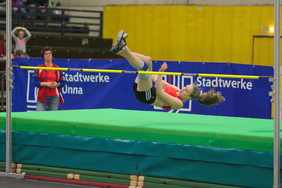 Geglückter Sprung über 1,44 m für Maike Schulenkorf. Geglückter Sprung über 1,44 m für Maike Schulenkorf.