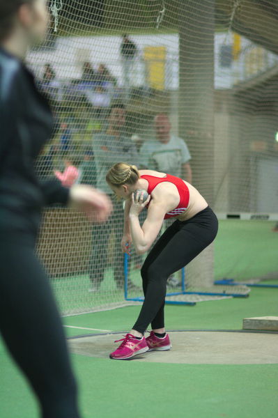 10,50 für Nadine Thiemann im Kugelstoßen und Platz sechs bei den Frauen 10,50 für Nadine Thiemann im Kugelstoßen und Platz sechs bei den Frauen