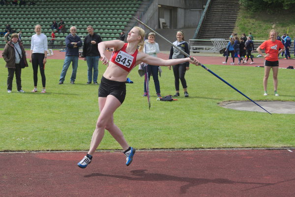 Mit 33,50m kam Nadine Thiemann auf Platz zwei der weiblichen Jugend U20.