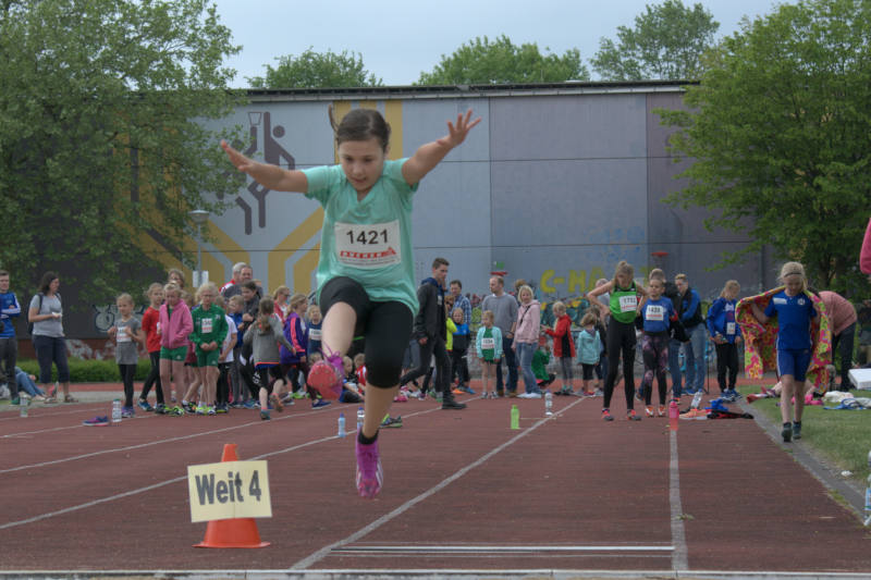 Mit 2,99m verpasste Lana Nonhoff ganz knapp die 3-Meter Marke.