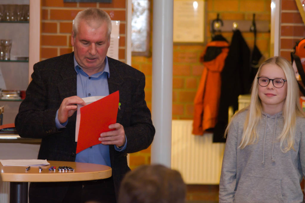 Kreismeisterin im Dreikampf. Antonia Reuver steht noch am Anfang ihrer Leichtathletik-Karriere. Kreismeisterin im Dreikampf. Antonia Reuver steht noch am Anfang ihrer Leichtathletik-Karriere.