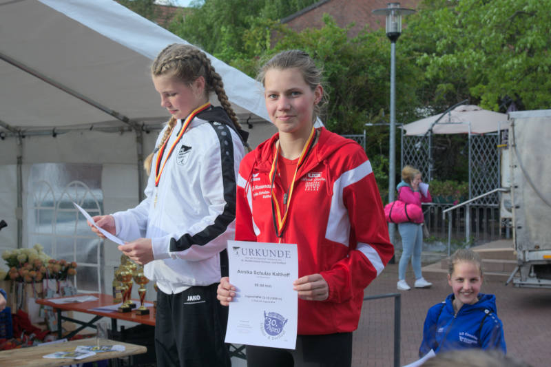 Etwas überrascht war Annika schon, dass ihre Leistung zu Platz drei in der W14 gereicht hat. Etwas überrascht war Annika schon, dass ihre Leistung zu Platz drei in der W14 gereicht hat.