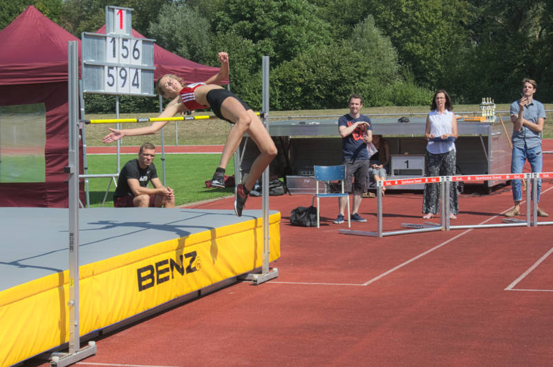 Sauberer Sprung über die 1,56m von Annika Schulze Kalthoff.