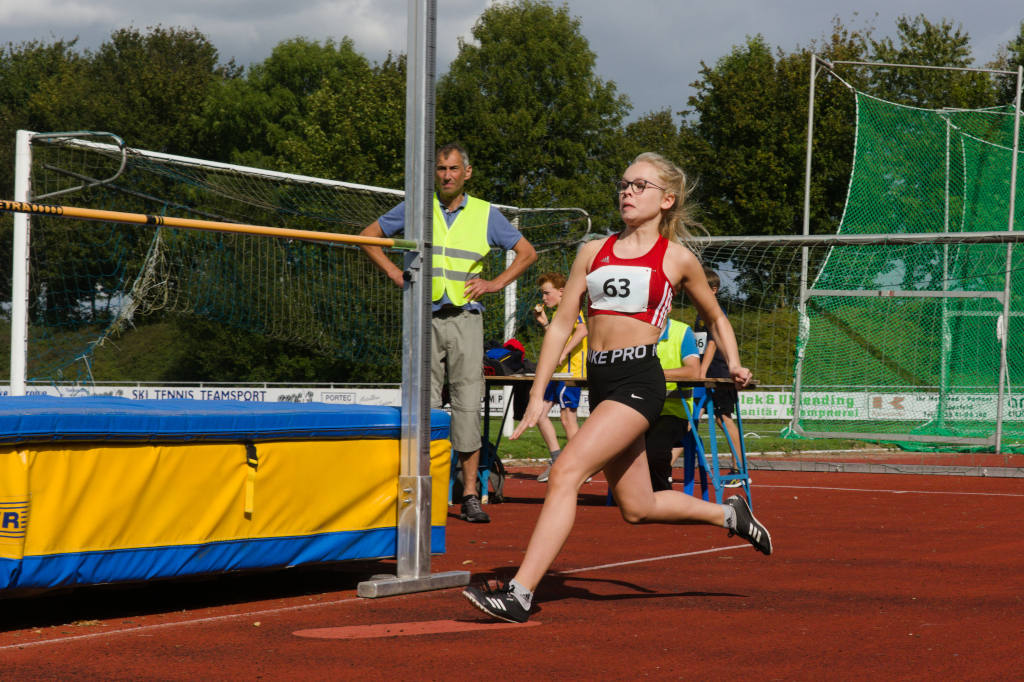 Erfolgreicher Anlauf für die 1,20m für Antonia Reuver