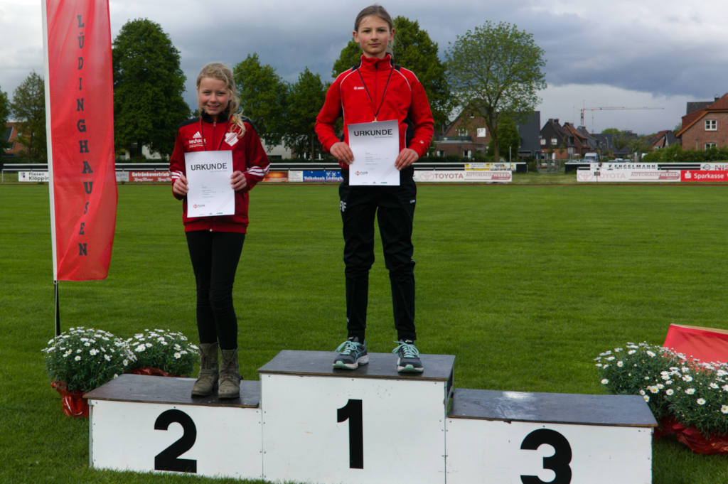 Die Silbermedaille bekam Ida Marie Honermann in ihrem ersten Blockwettkampf Sprint/Sprung