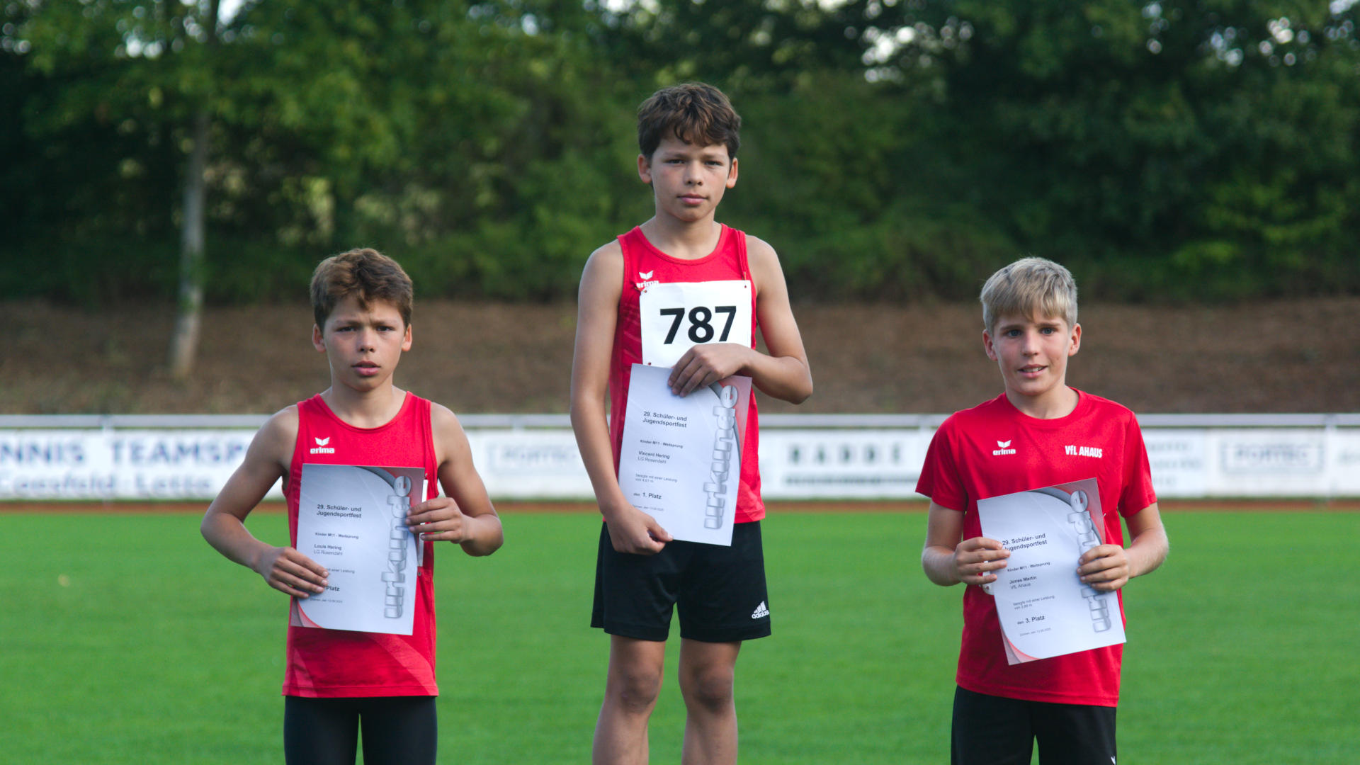 Bei den Jungen M11 holten sich Vincent und Louis wieder viele Doppelsiege, waren aber am Ende ein wenig enttäuscht, dass es nicht zu neuen persönlichen Bestleistungen reichte.