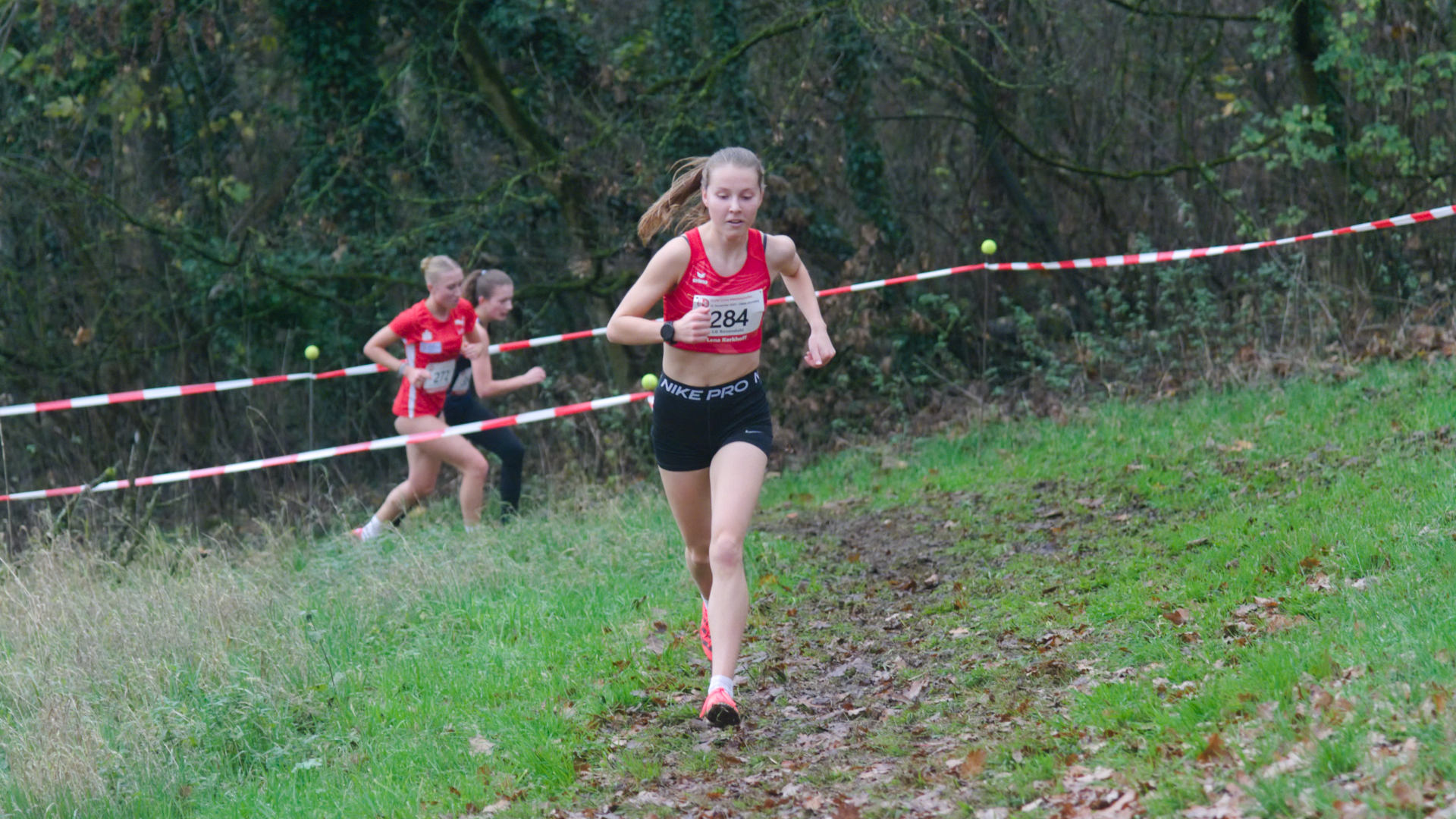 Lena Kerkhoff auf der langen Steigung raus aus dem Gasbachtal