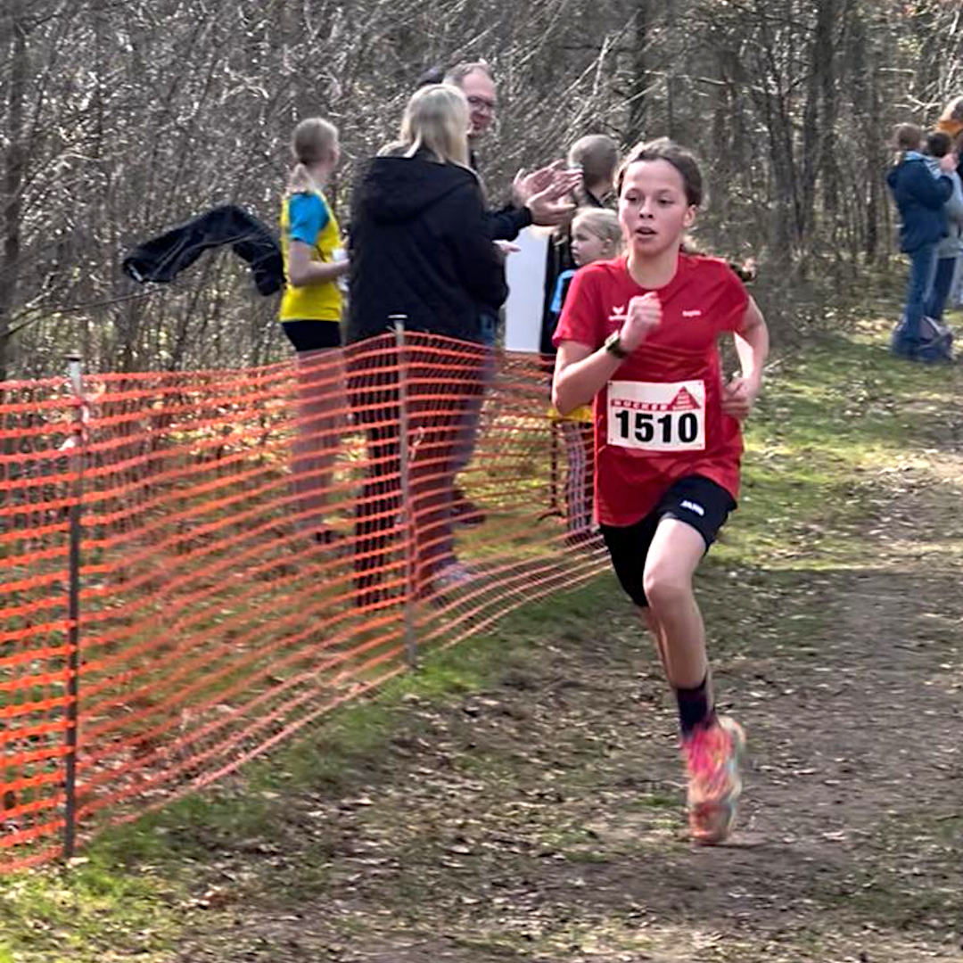 Unsere JSG-Fußballerin Sophie Marie Hering wird immer mehr zum Lauf-As