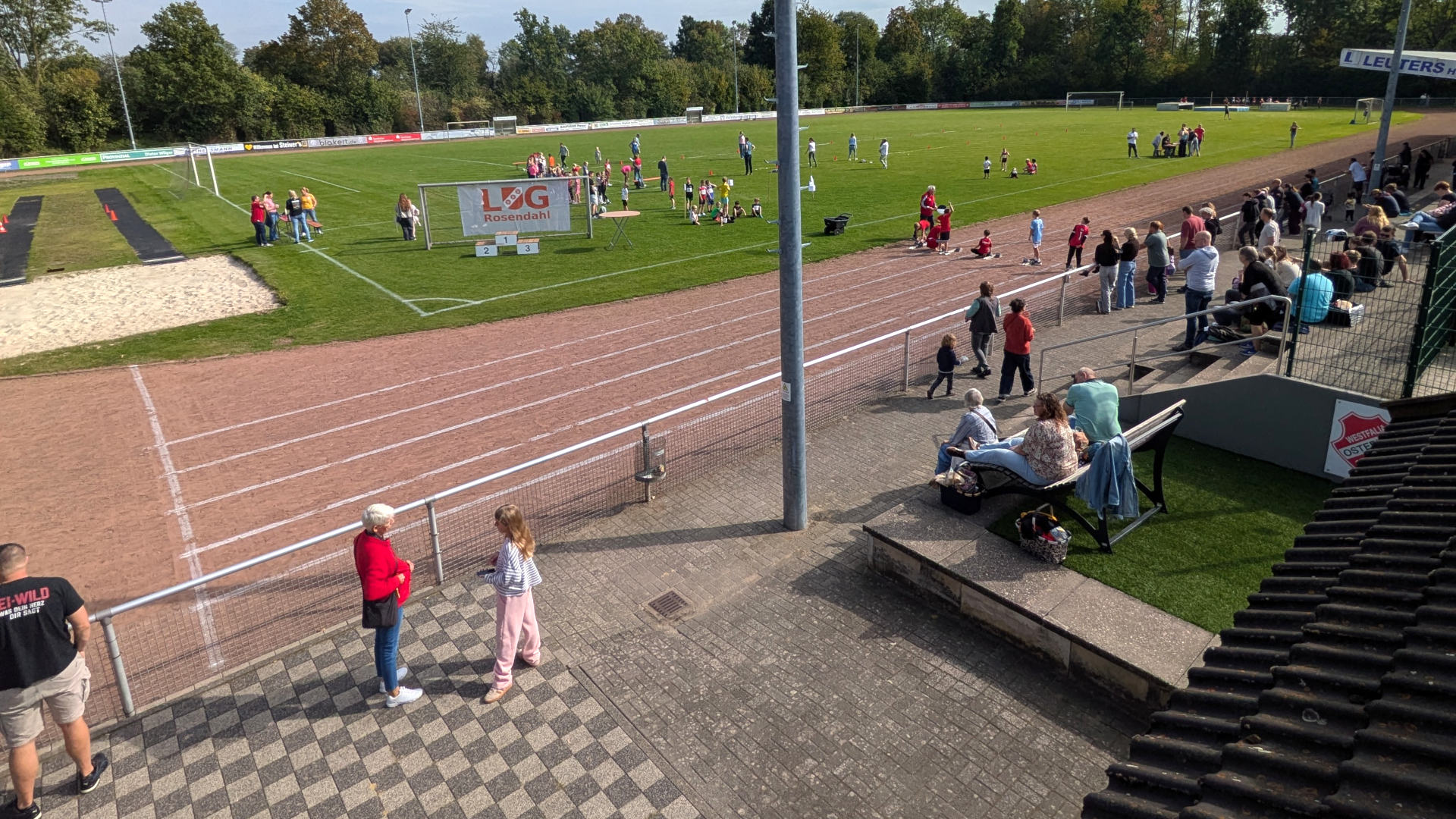 Viele neue Kinder haben gestern die Leichtathletik in vielen verschiedenen Disziplinen kennengelernt.