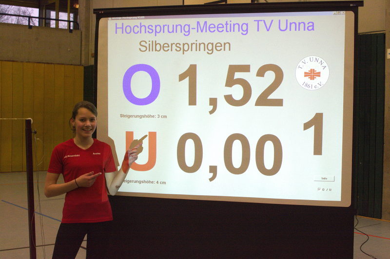 Große Freude bei Annika Schulze Kalthoff über ihre neue Bestleistung und den Altersklassensieg in Unna.